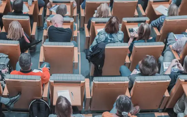 Vom Studenten zum Lehrbeauftragten
